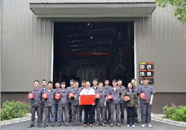  五四青年 | 与功夫竞走，，，，，，，让机械也有温度——造作二部喜获长沙高新区“工人前锋号”