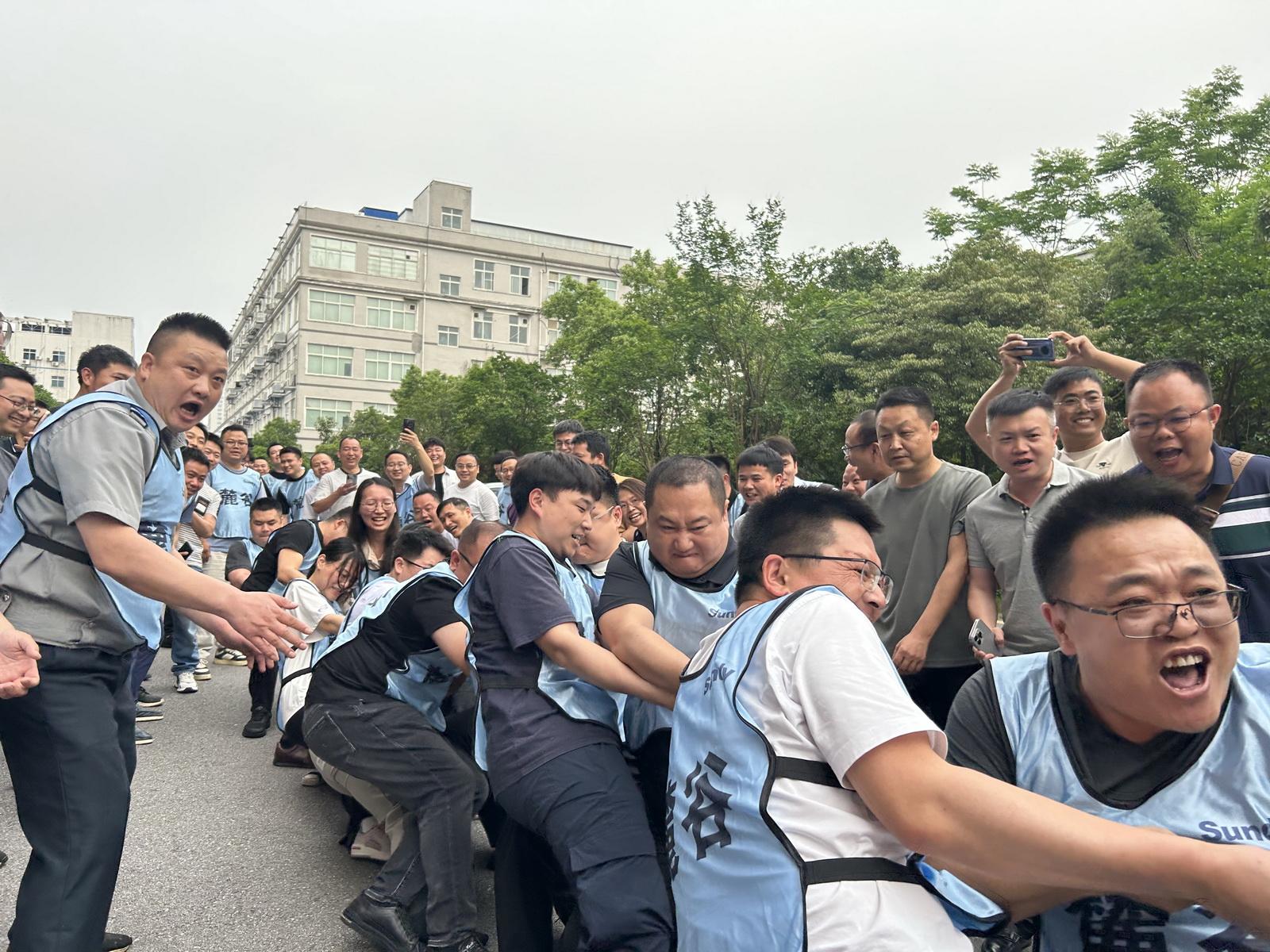 888电子集团官网 - 当先的电子科技解决规划提供商